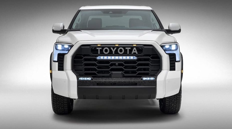 Auto híbrido Toyota Tundra 2023