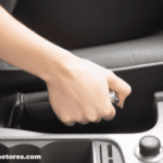 freno de mano activado en tu carro.