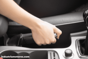 freno de mano activado en tu carro.